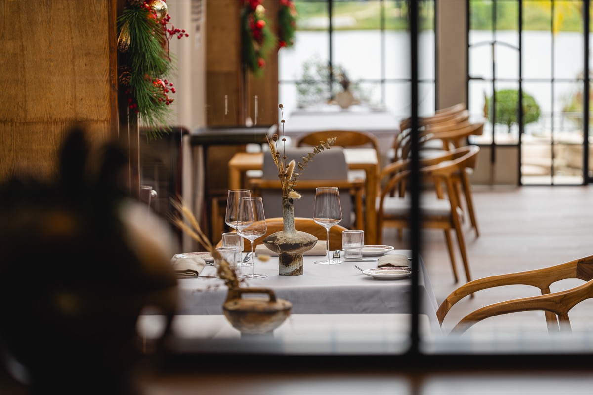 Styled table setting and guest booking context
